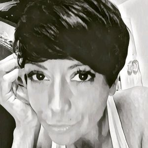 Meet your Posher, Jeannine